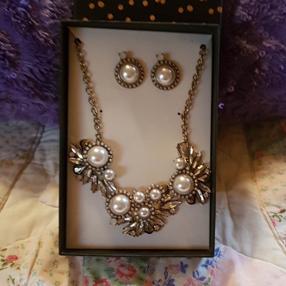vintage style jewelry set, necklace and earring  b